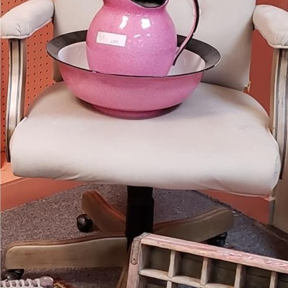 Meet your Posher, Sherry - Picture 8 of 9